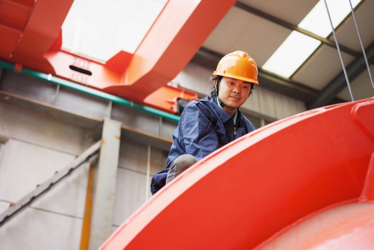 worker in crane manufacturing facility china